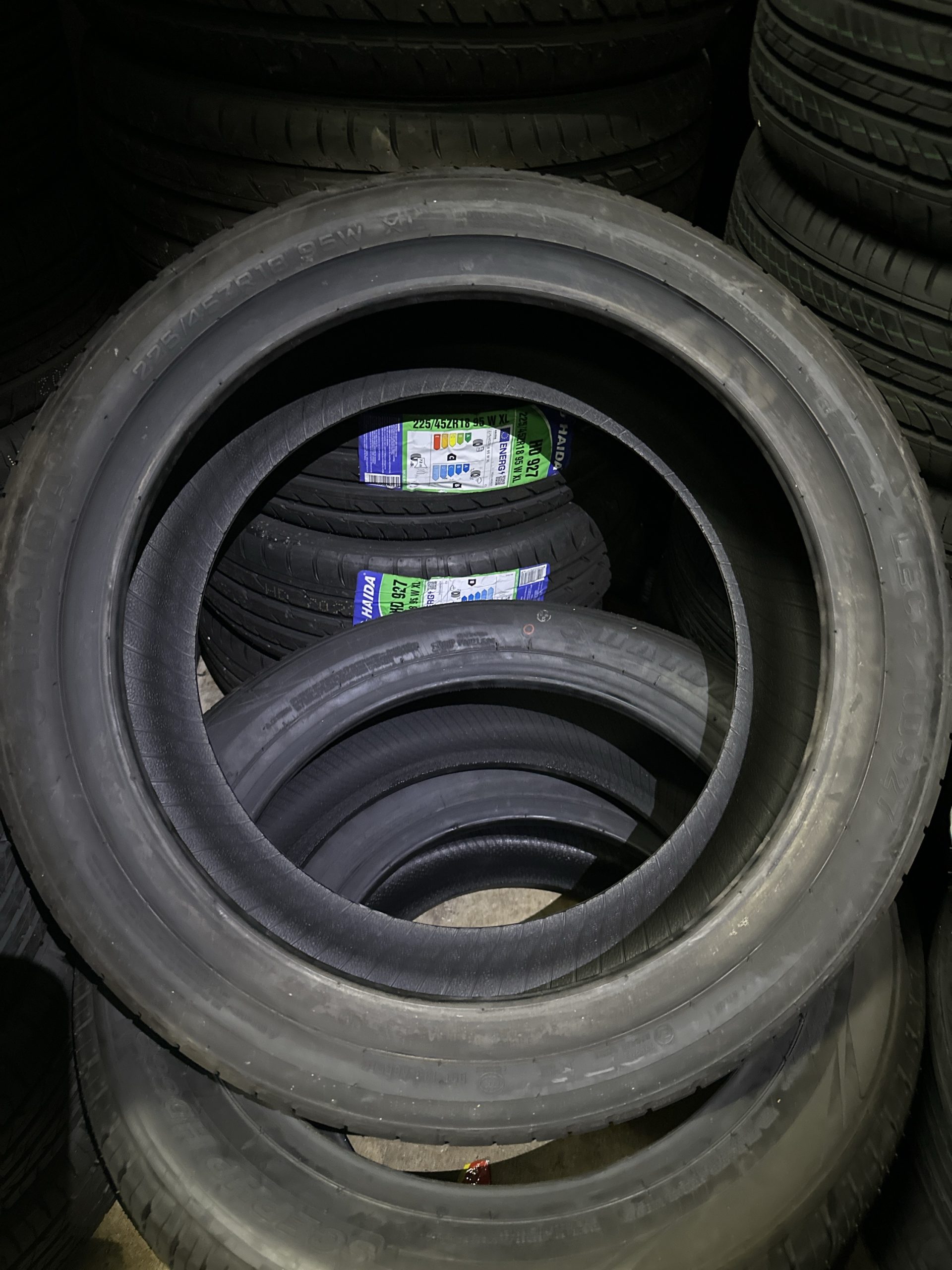 New Tyre 225/45ZR18 HAIDA HD927 Year 2024 - Image 2